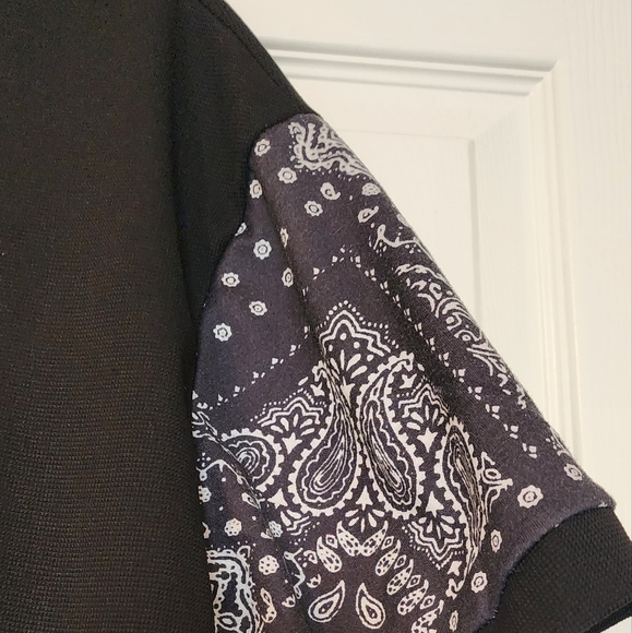 CHARMKPR MAN - Picture 4 of 4